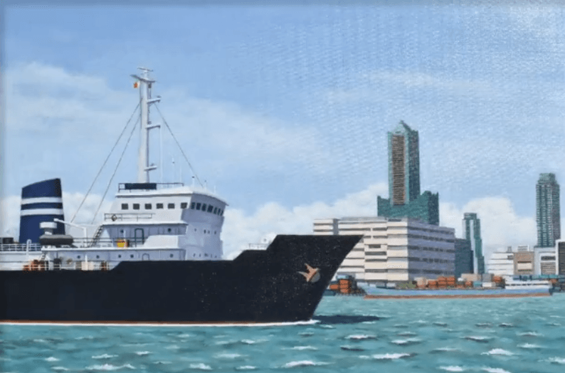 A big ship is coming to port_AvenChen